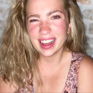 Meet your Posher, Brooke